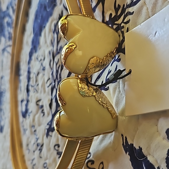 Zara GOLD BELT WITH HEART SHAPED BUCKLE - Picture 2 of 3